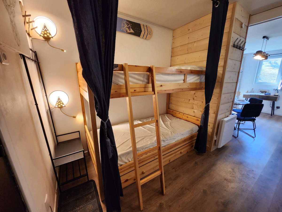 Zona e gjumit për krevat marinari