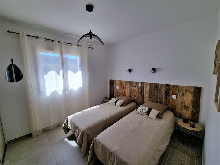 slaapkamer 2 eenpersoonsbedden