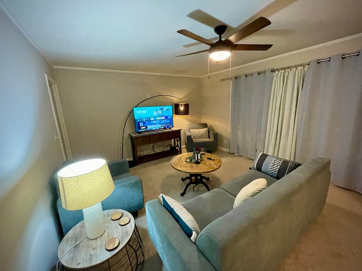 Comfy Retro Home On Trendy Upper Westside - Atlanta, GA