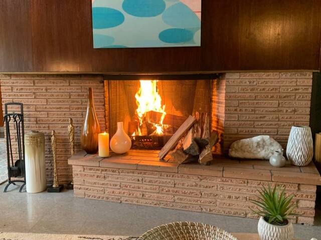 Long Term Architectural SW Hills 3bed 2 bath gallery image 5