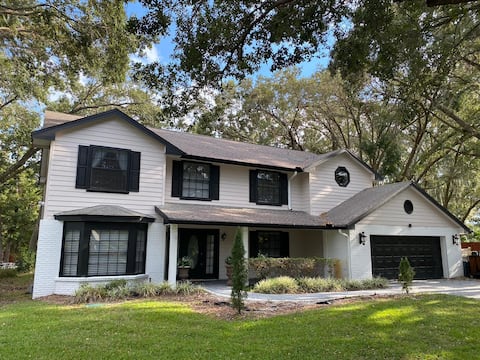 Beautiful Spacious 4 Bdrm Home