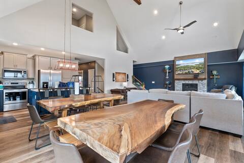 Families | Hot Tub | Grill | Fire Pit | Game Room