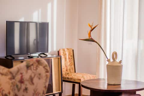 Airbnb em destaque: 188 Apartments - Estrelícia (pool and balcony) em União Das Freguesias De Cascais E Estoril