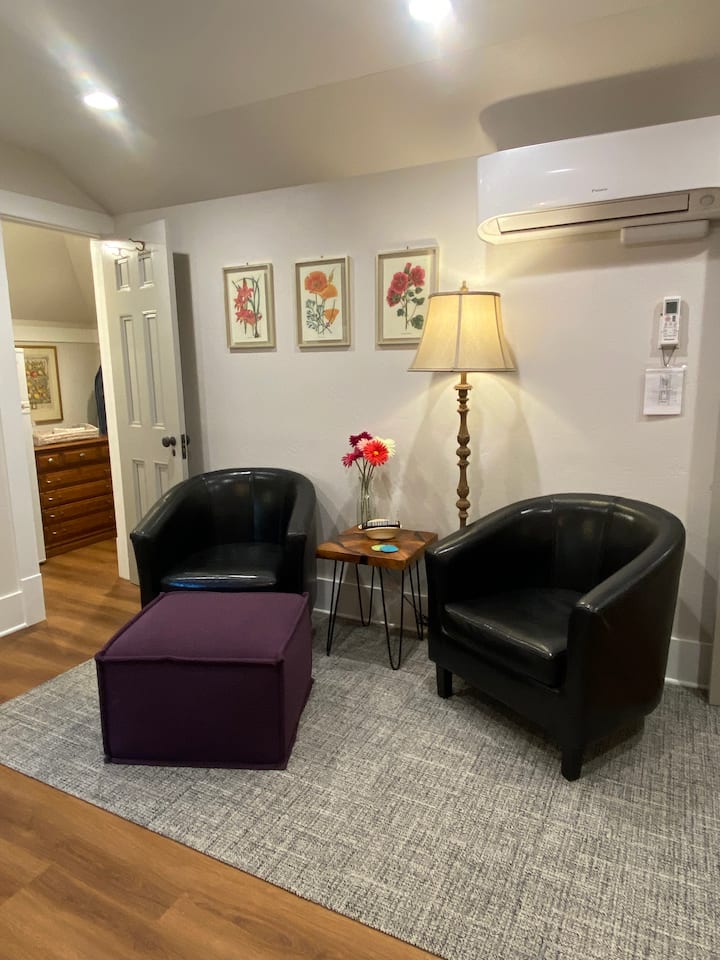 Chauffeurs Room @ The Villa - Salem, OR