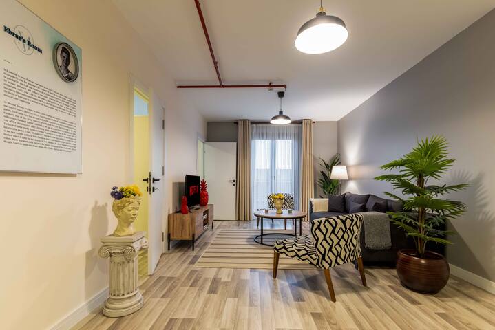 Gorgeous Apartment at Taksim with 3 Bedrooms gallery image 4