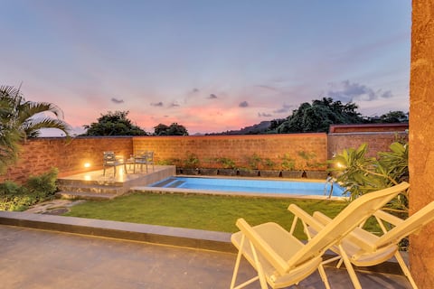 4bhk villa with private pool near Casino