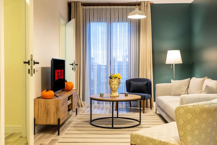 Fantastic Apartment at Taksim 3 Bedrooms/ Balcony