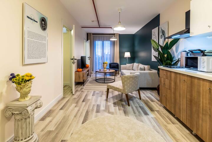 Fantastic Apartment at Taksim 3 Bedrooms/ Balcony