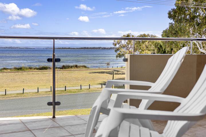 ShoreView Falcon with pool gallery image 5