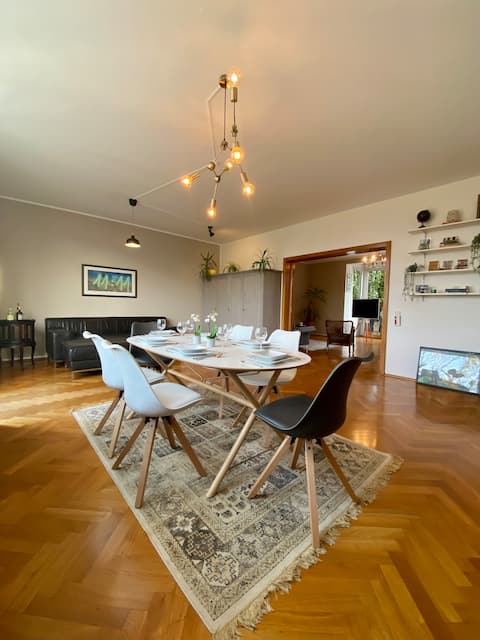 Beautiful old building apartment with balcony - 102 sqm