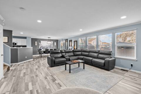 New listing! theatre-pet friendly-outdoor firepit