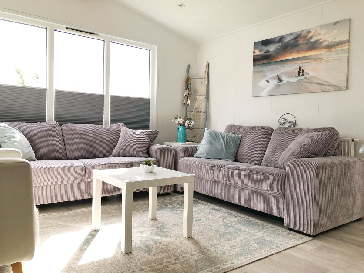 Top Airbnb: Chalet 538 at Recreation Park de Wielen in Sint Maarten