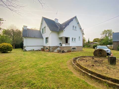 Family home close to the beaches - 8 people