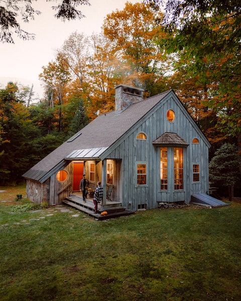 Ski season is here! Heated mudroom, Hot Tub, Style