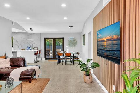 Beautiful & Modern Pool Home - El Portal/Miami