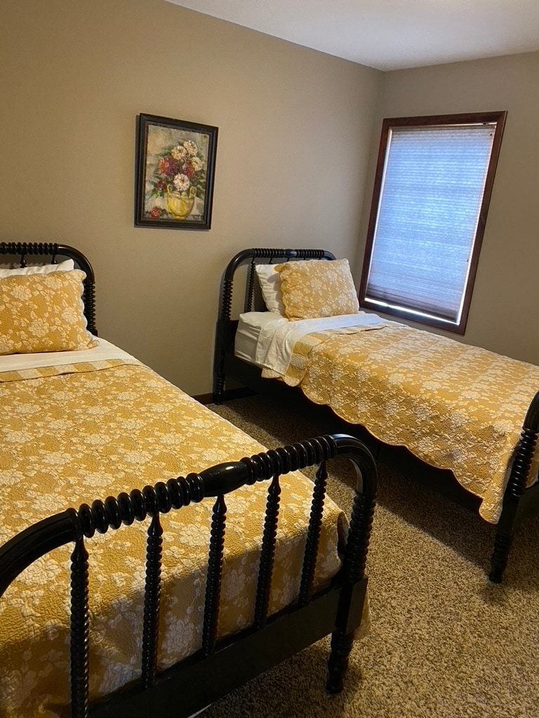 El segundo dormitorio cuenta con dos camas individuales XL.  