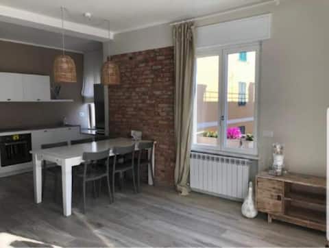 Popular Airbnb listing: La Casa di Anacleto (private garage available) in Sestri Levante