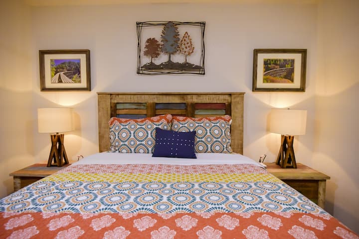 Chumba cha trestle. Mapambo yote katika chumba hiki ni kukukumbusha Trestle ya Meksiko (Lazima uone katika Cloudcroft)