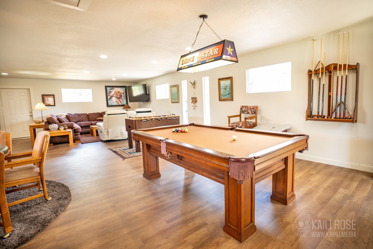 Successful Airbnb property: Mustang Meadows Luxury TX ranch, pool & pickleball in Marble Falls