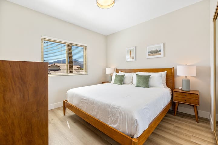 מיטת קינג סייז בקומה השנייה 