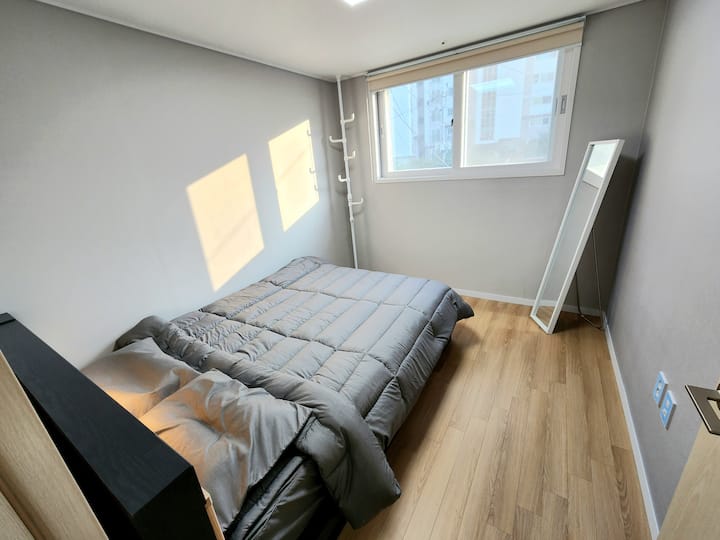 საძინებელი 1