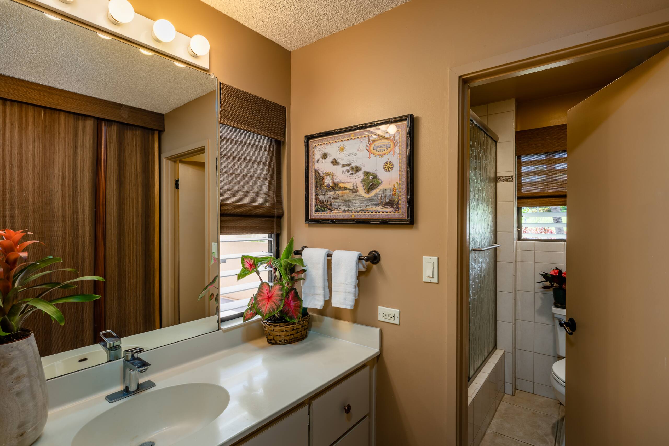 Condo in Kihei · ★5.0 · 1 bedroom · 2 beds · 2 baths - Image 8