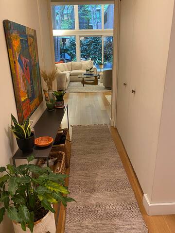 Three bedroom townhome – an oasis in the city gallery image 5