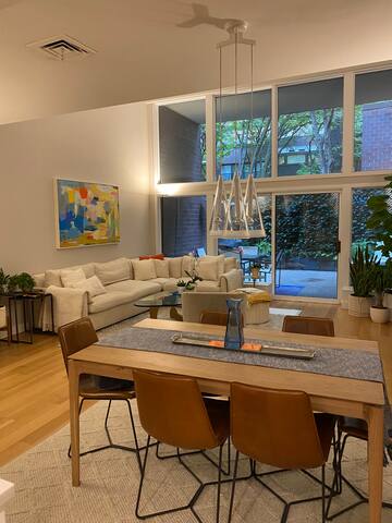 Three bedroom townhome – an oasis in the city gallery image 3