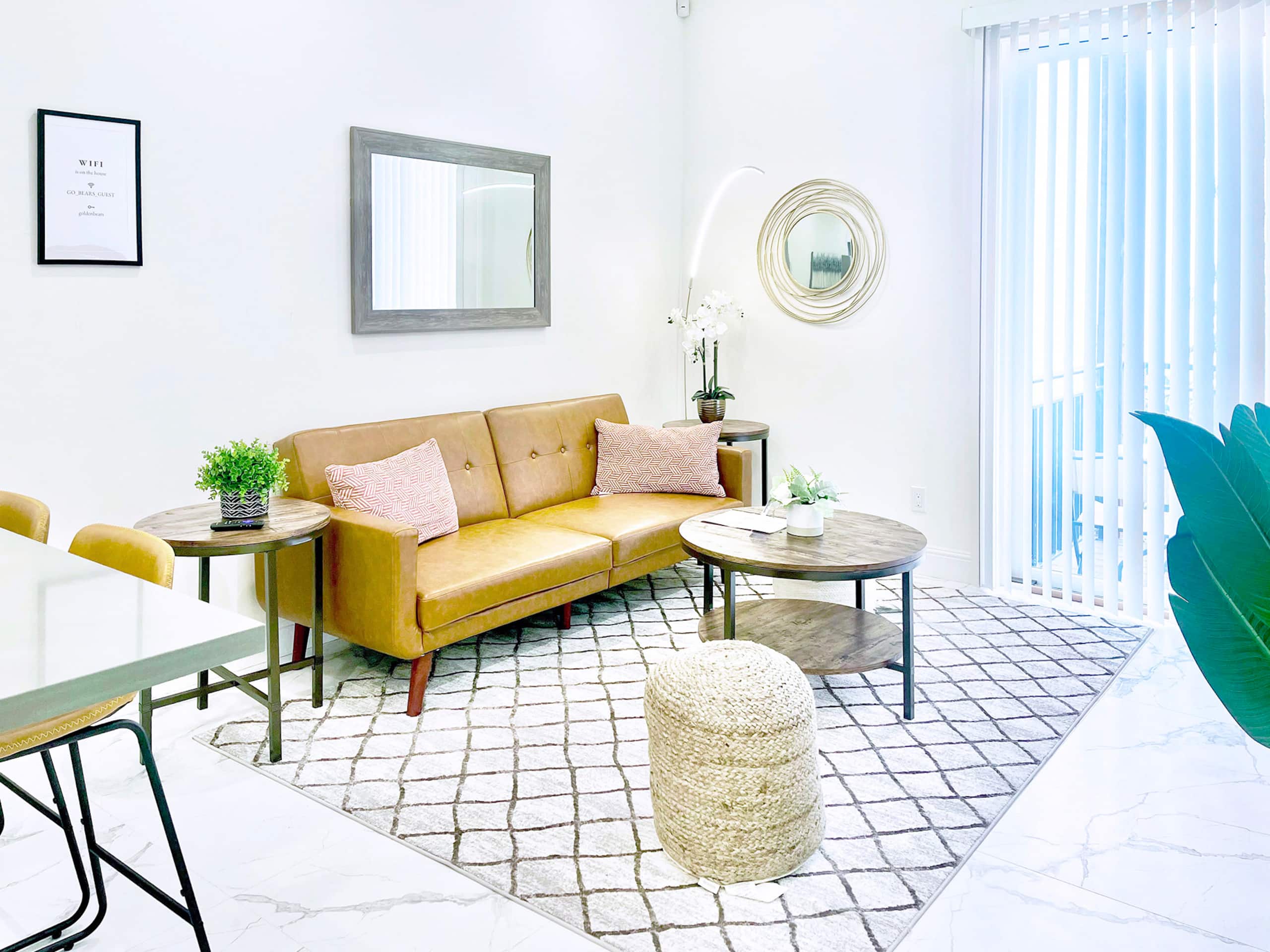 Home in San Francisco · ★4.89 · 2 bedrooms · 3 beds · 2 baths - Image 2