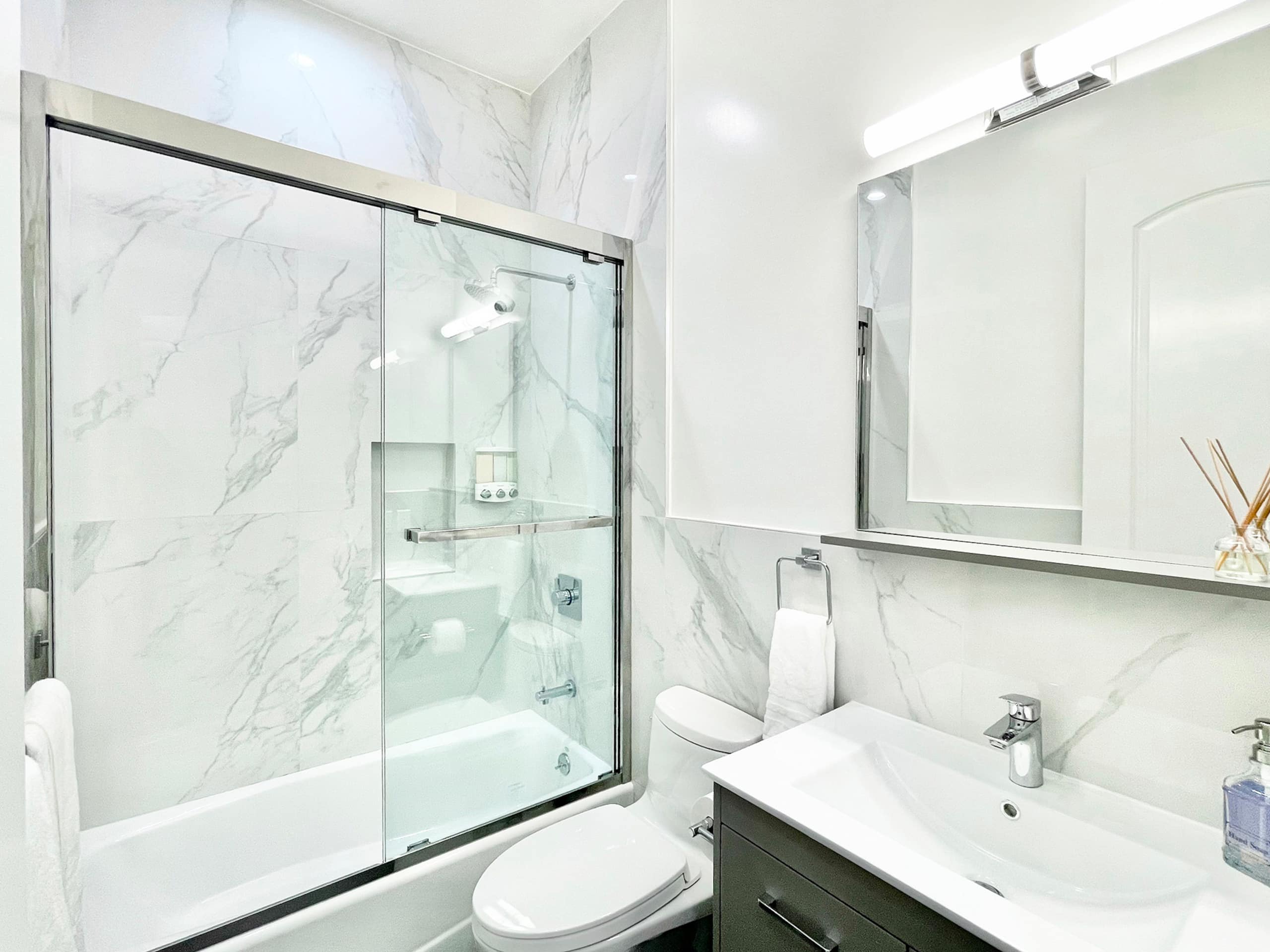 Home in San Francisco · ★4.89 · 2 bedrooms · 3 beds · 2 baths - Image 24