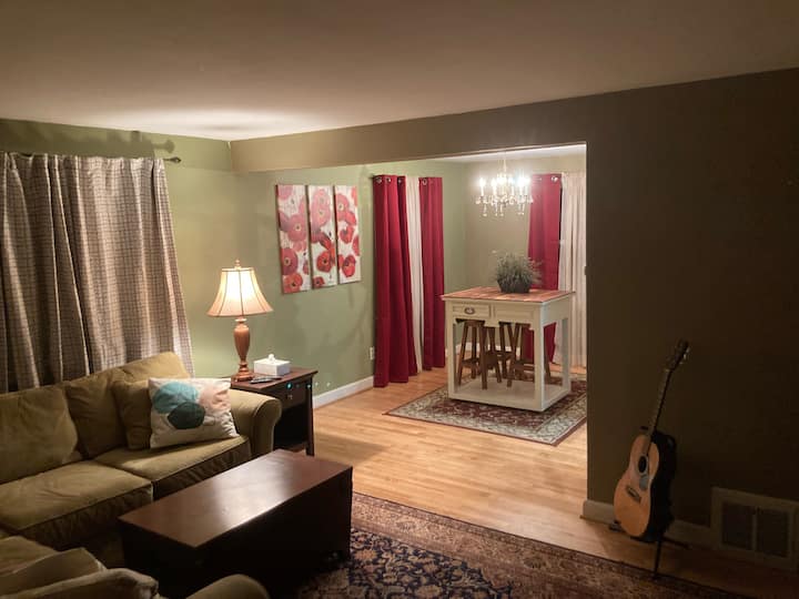 Waldo Chalet Townhouses for Rent in Kansas City, Missouri, United