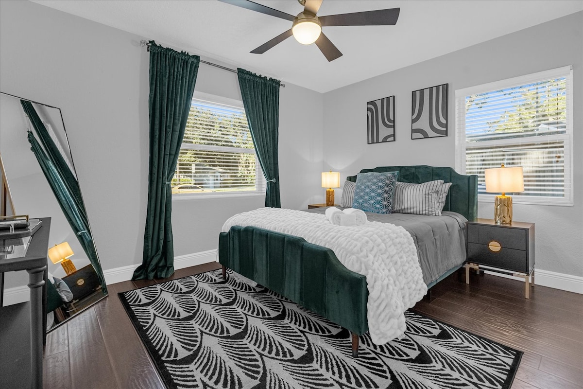 2. spavaća soba s ogledalom pune dužine