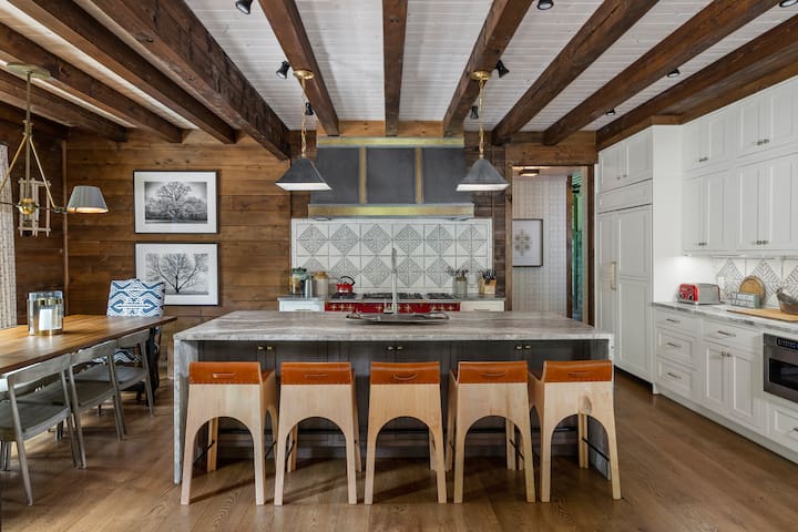 Venture Rental Management managed Airbnb listing 2