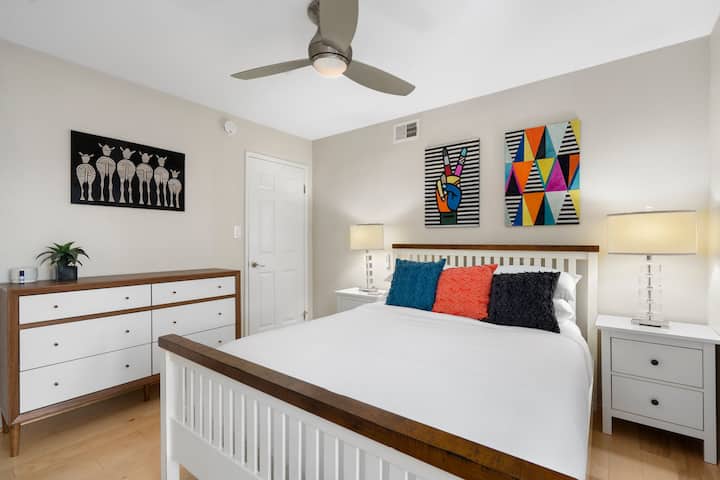 בחדר שינה 2 יש מיטת קינג סייז עם מזרן נוח!