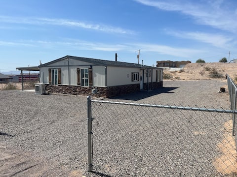 Cheerful 2 bedroom home