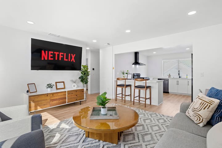 RB New 2Bed/1Bath+ spacious deck .5 from Ocean