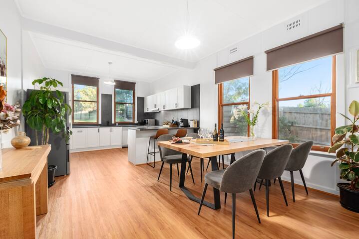 Yarra Grange Farm Stay – Gate House gallery image 4