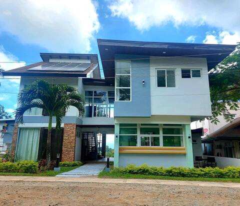 Beacon House and Villa