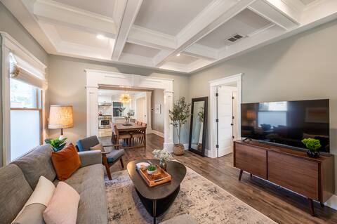 Sweet Retreat Craftsman Bungalow in South Pasadena