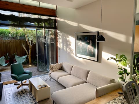 Popular Airbnb listing: Beautifully transformed terrace in Fitzroy