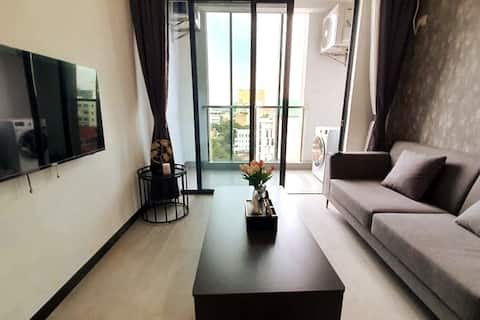 Beautiful & Cozy 1-Bedroom Unit in City Center