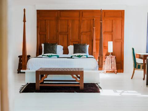 Deluxe Suite Ocean View Room + BF