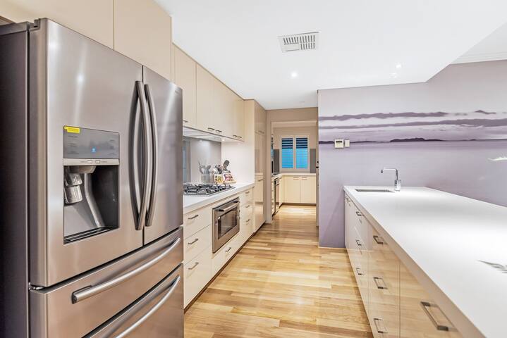 Arabella Beach House @Port Coogee gallery image 3