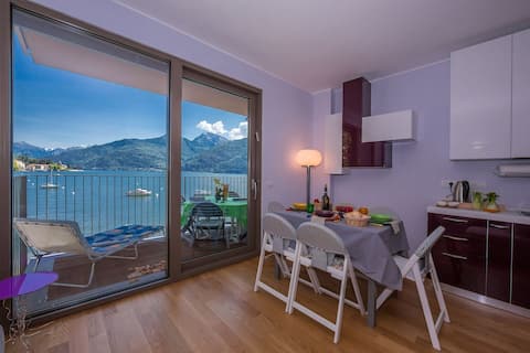 Lake front: lovely 1 bedroom apt w/pool in condo
