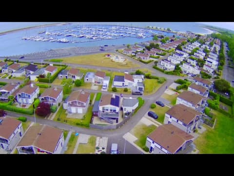 Successful Airbnb property: Beach-house Zeeland in Wijk 03 Kamperland