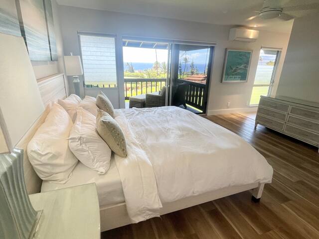 Stunning ocean, sunset & island views #27-3BD/3BA gallery image 4