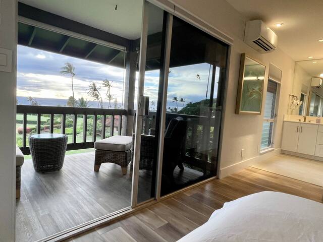 Stunning ocean, sunset & island views #27-3BD/3BA gallery image 3