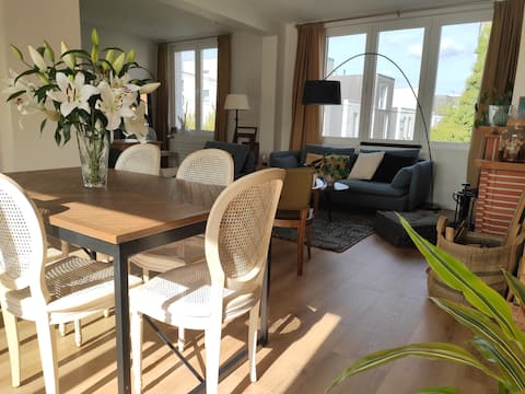 Charmante maison de ville avec grande terrasse