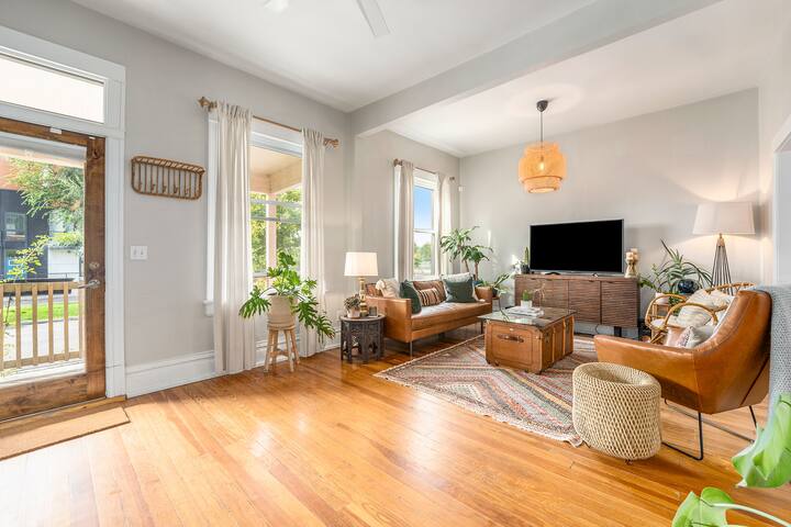 Boho Chic 3-BR Home in Denver | Walk to Sloan Lake gallery image 3