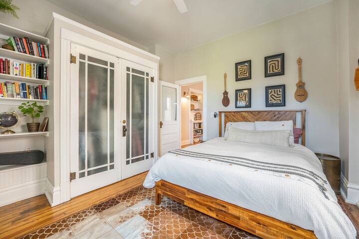 Boho Chic 3-BR Home in Denver | Walk to Sloan Lake gallery image 5